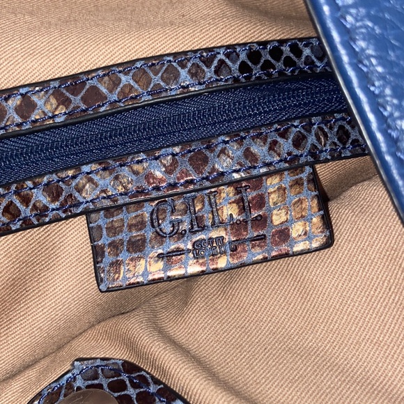 EUC G.I.L.I. Midnight Blue Hobo Bag leather Magnetic closure silver hardware - Picture 3 of 15